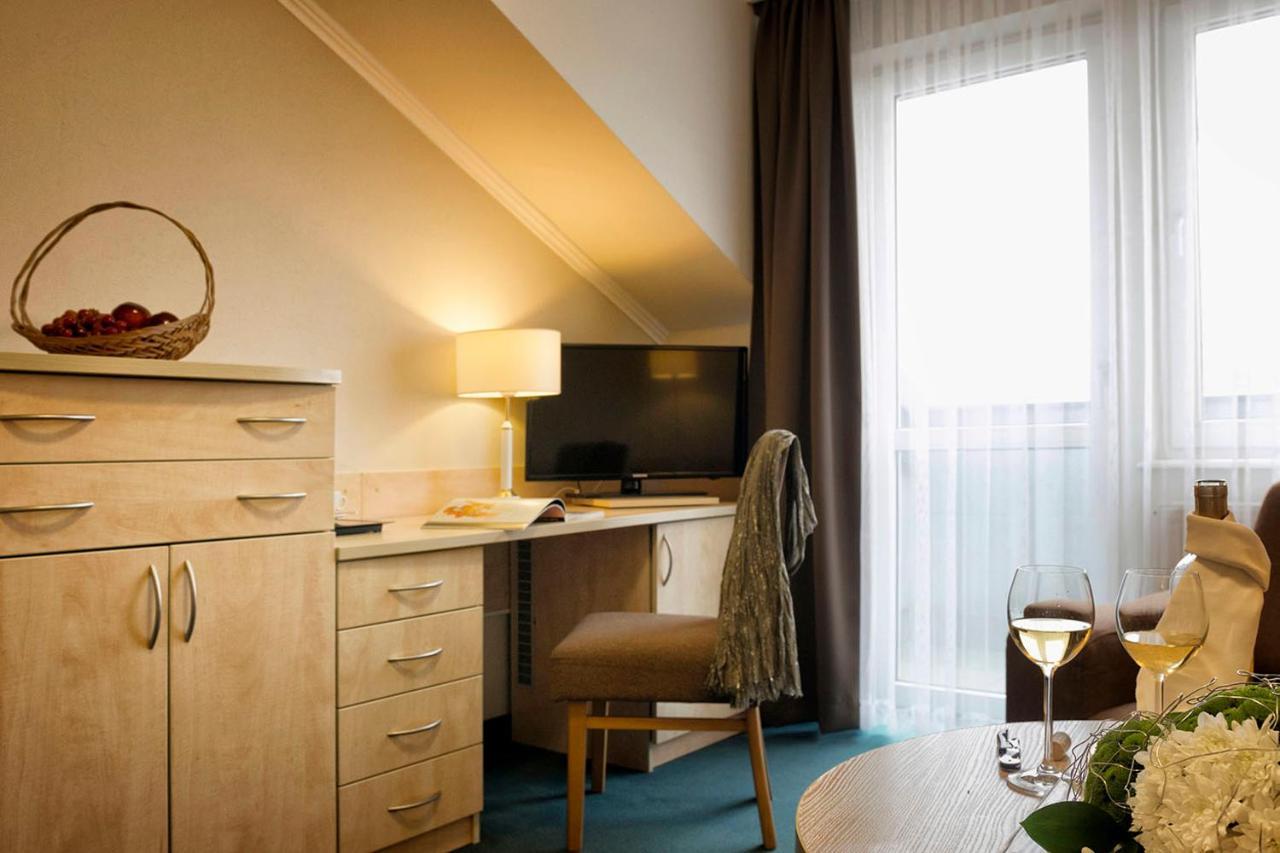 Hotel La Siesta & Medical Spa Jastrzębia Góra 外观 照片