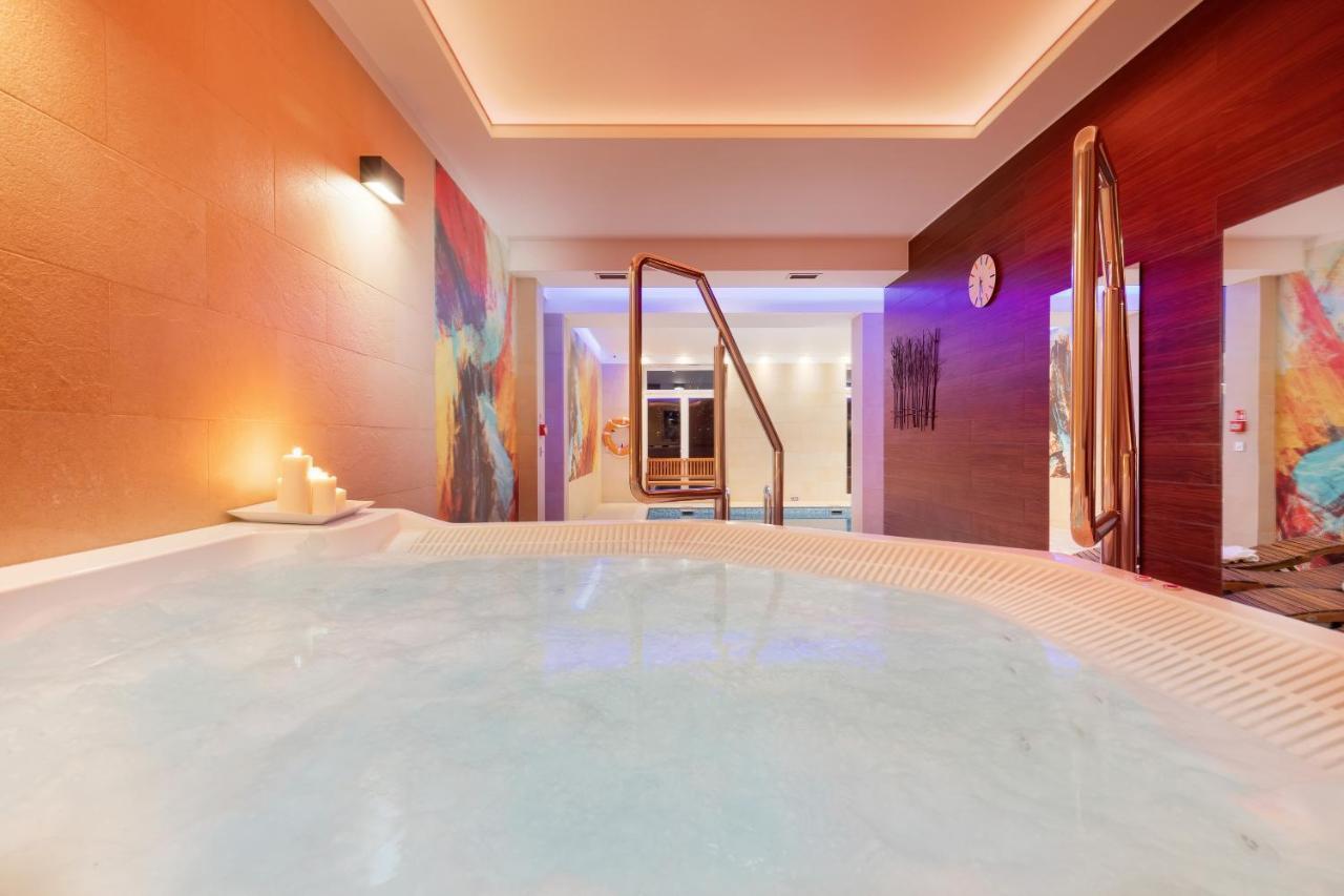 Hotel La Siesta & Medical Spa Jastrzębia Góra 外观 照片